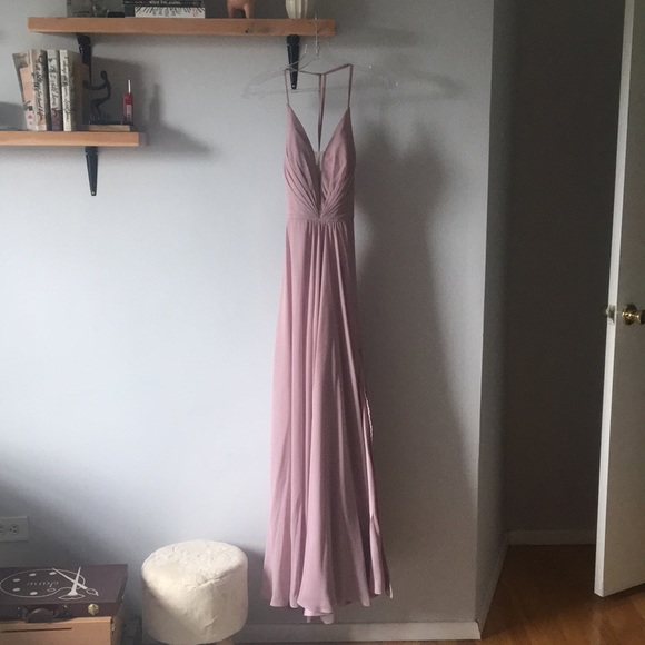 A dress - Picture 1 of 5